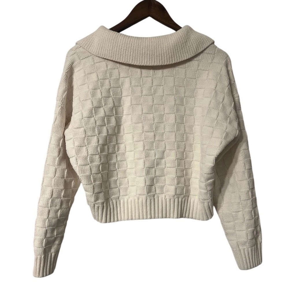 Cream Knit Collared V-Neck Sweater - Women - Picture 2 of 6
